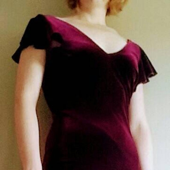 Vintage 1930's Inspired Red Wine Velvet Bias Dress - Picture 14 of 16